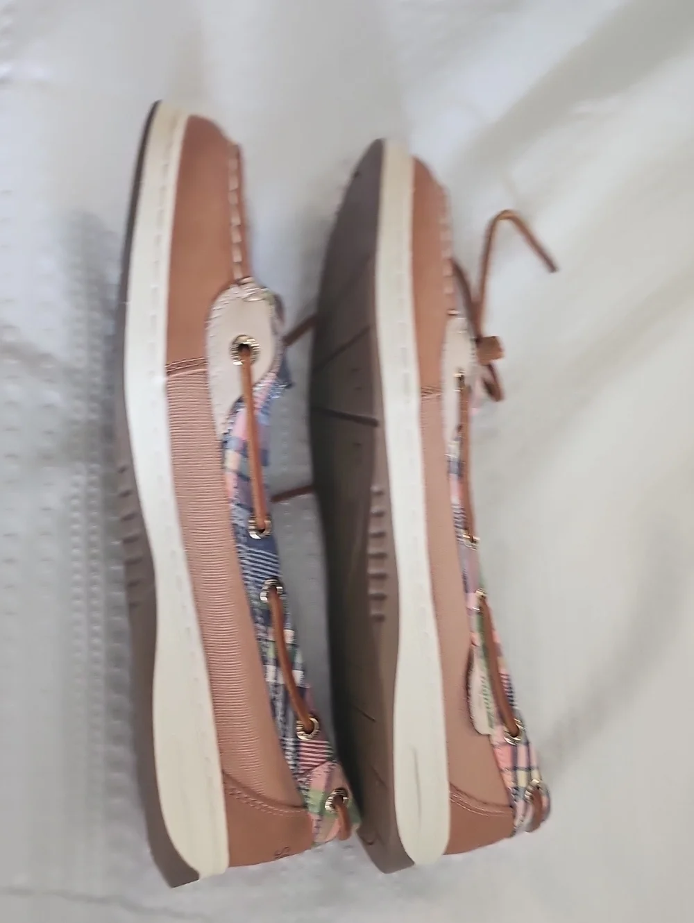 Sperry Women’s Tan Leather Boat Shoes with Pink & Multicolor Plaid Trim - Picture 3 of 6